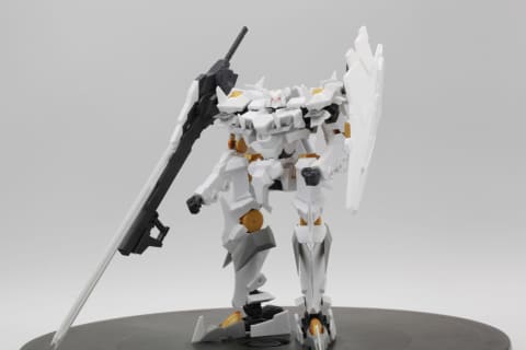 特集】【年末特集】バイク×装甲を“ミキシング”！ 美少女とマッチ