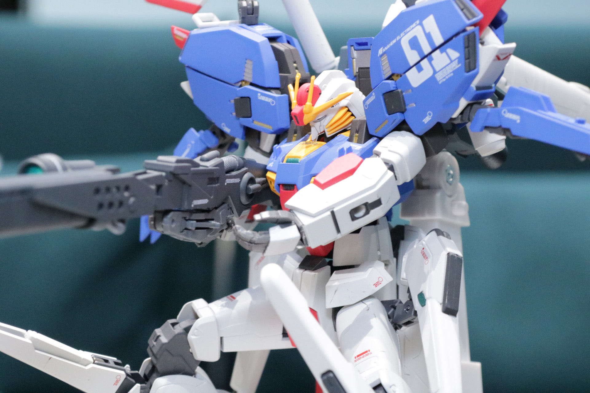 印象的なデザインがMETAL ROBOT魂で再び立体化