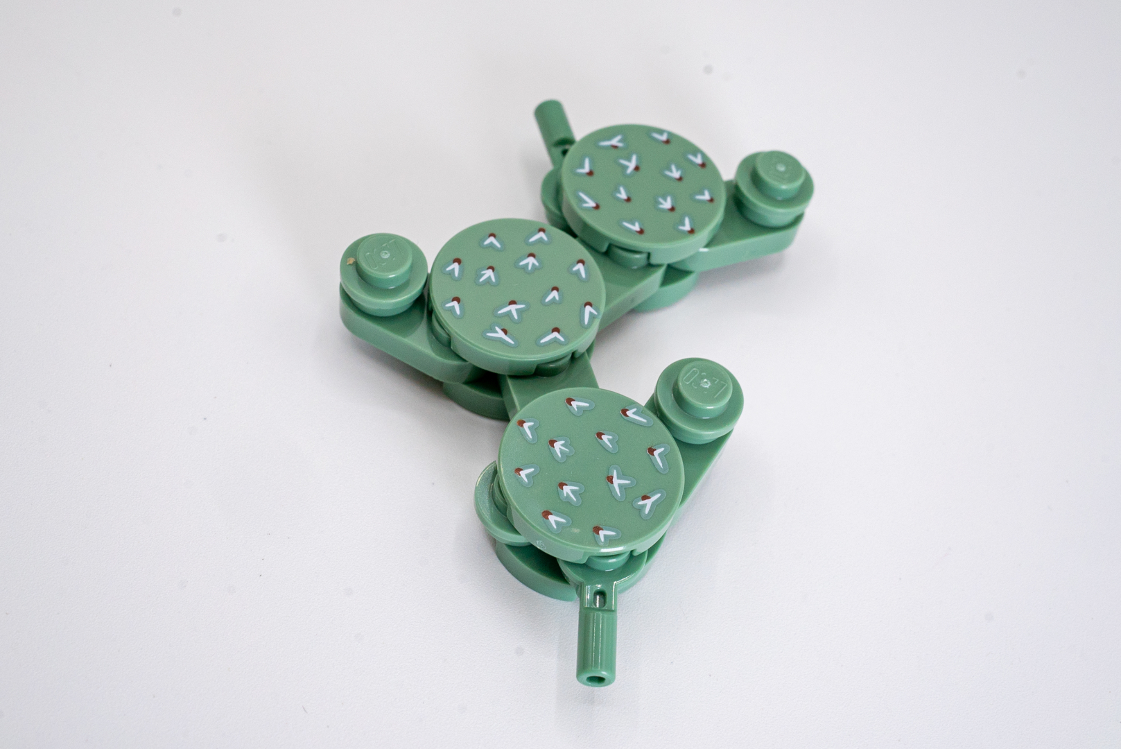 円形パーツなので動かしてもパーツ同士が干渉しない