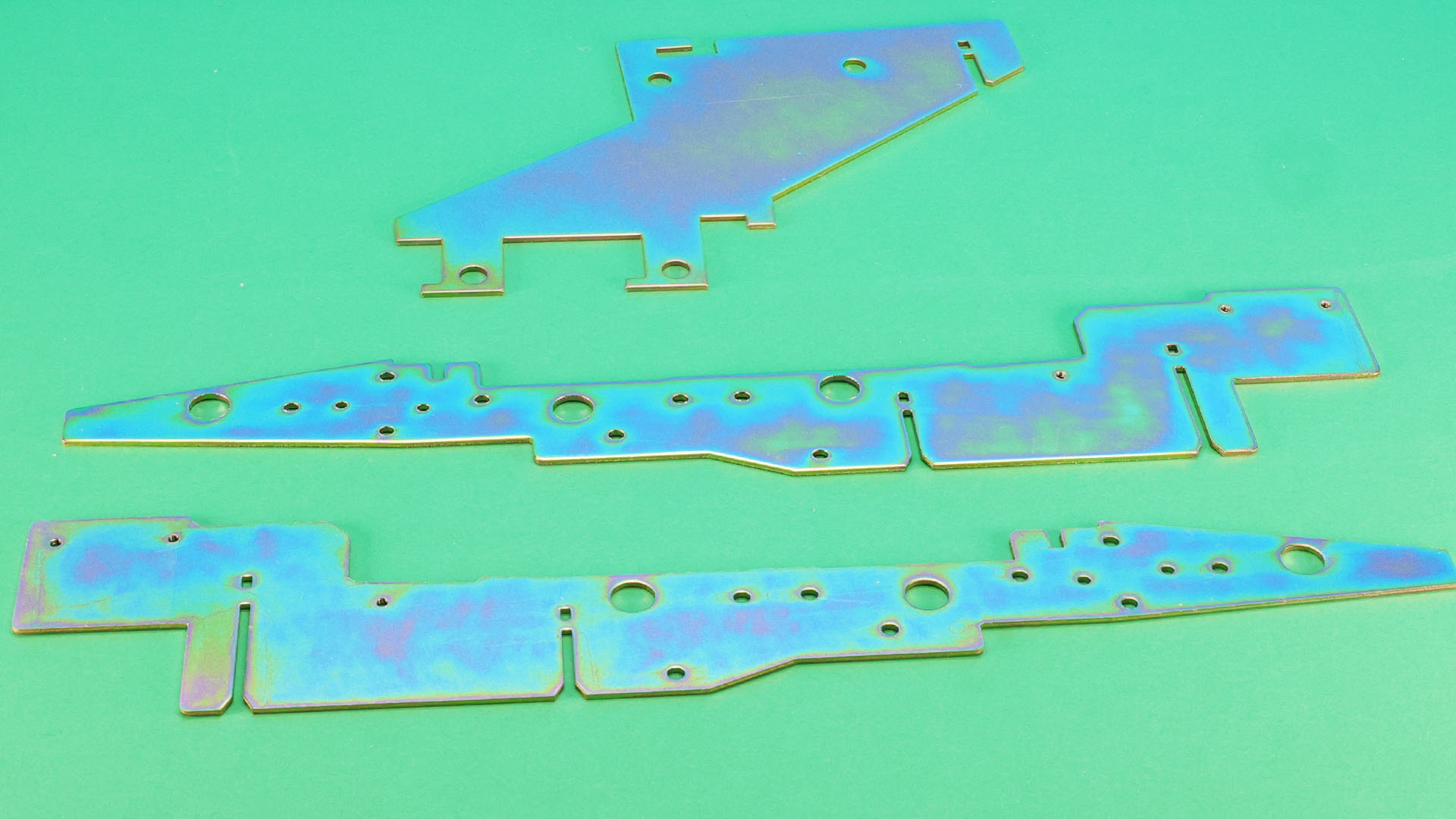 オーキス内装用金属板