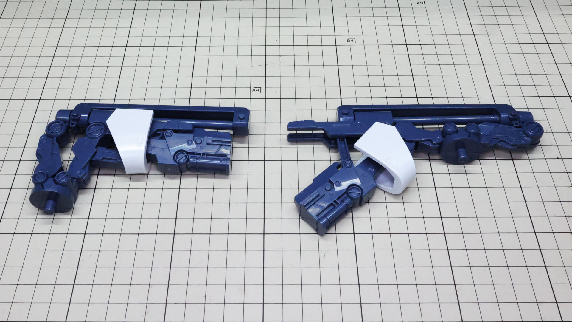 なんだかハンドガンみたいに見えますが、デンドロビウムのクローのメカフレームです