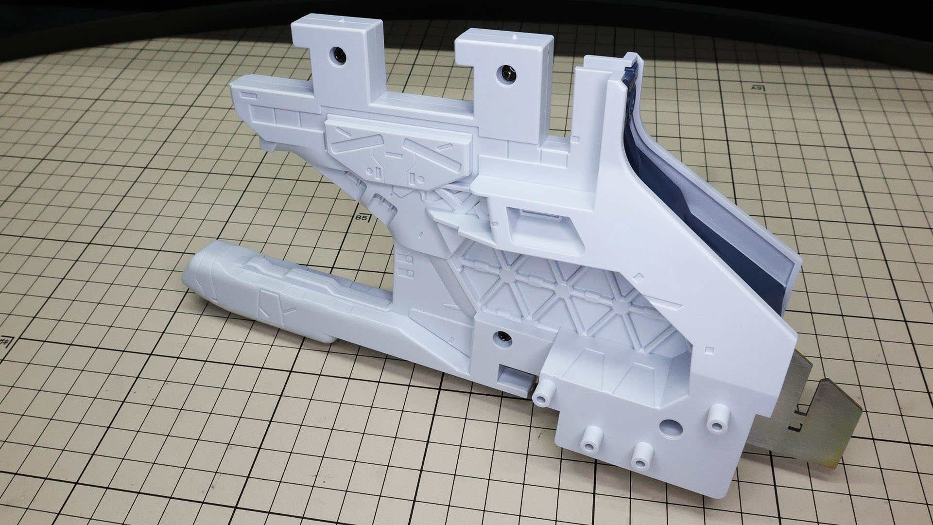 ビス止めして完成！