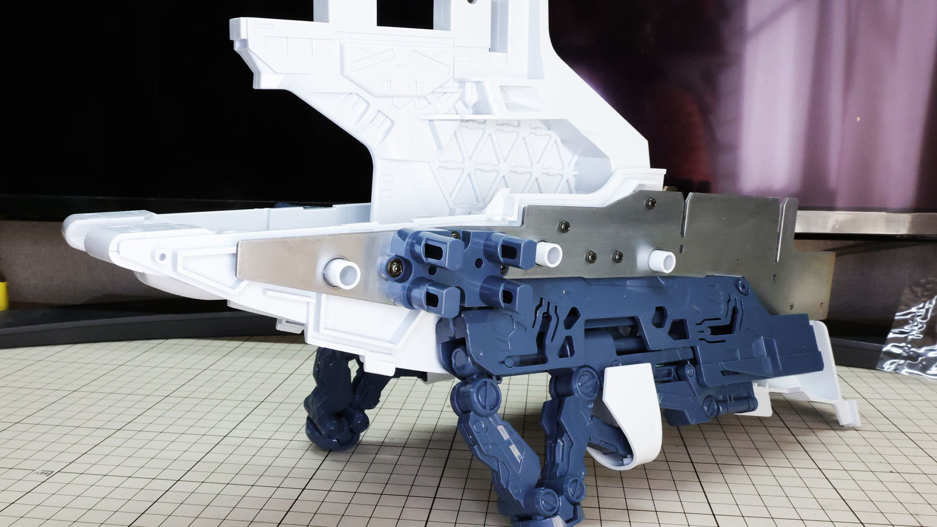 新種のメカ生物みたいなのができました