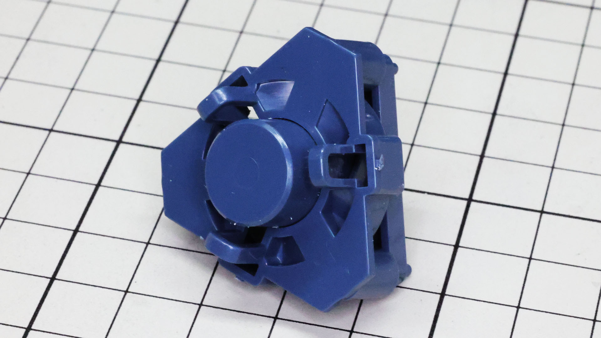 射出機構が引っ込んだ状態
