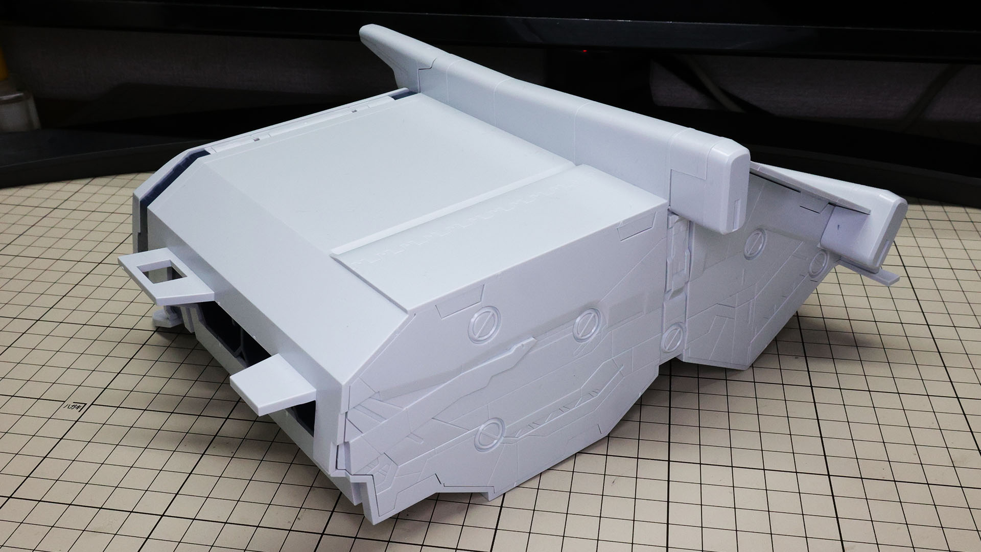 同じ工程をたどって左のコンテナも作りました。さらに大きい！