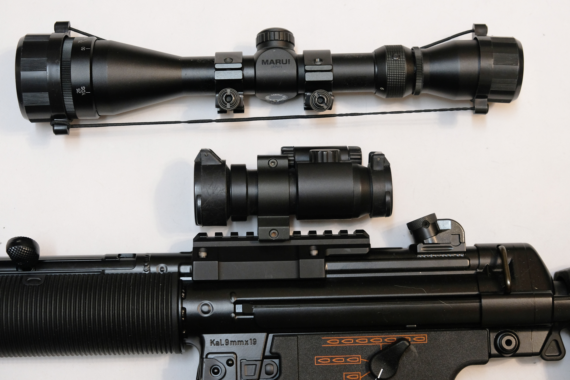 次世代電動ガン「MP5シリーズ」は剛性が高く、マウントベースを付けての精密射撃も楽しい