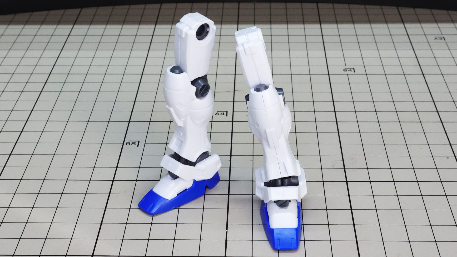 スミ入れしてやるとステイメンの特徴的なディテールがくっきりしそうです