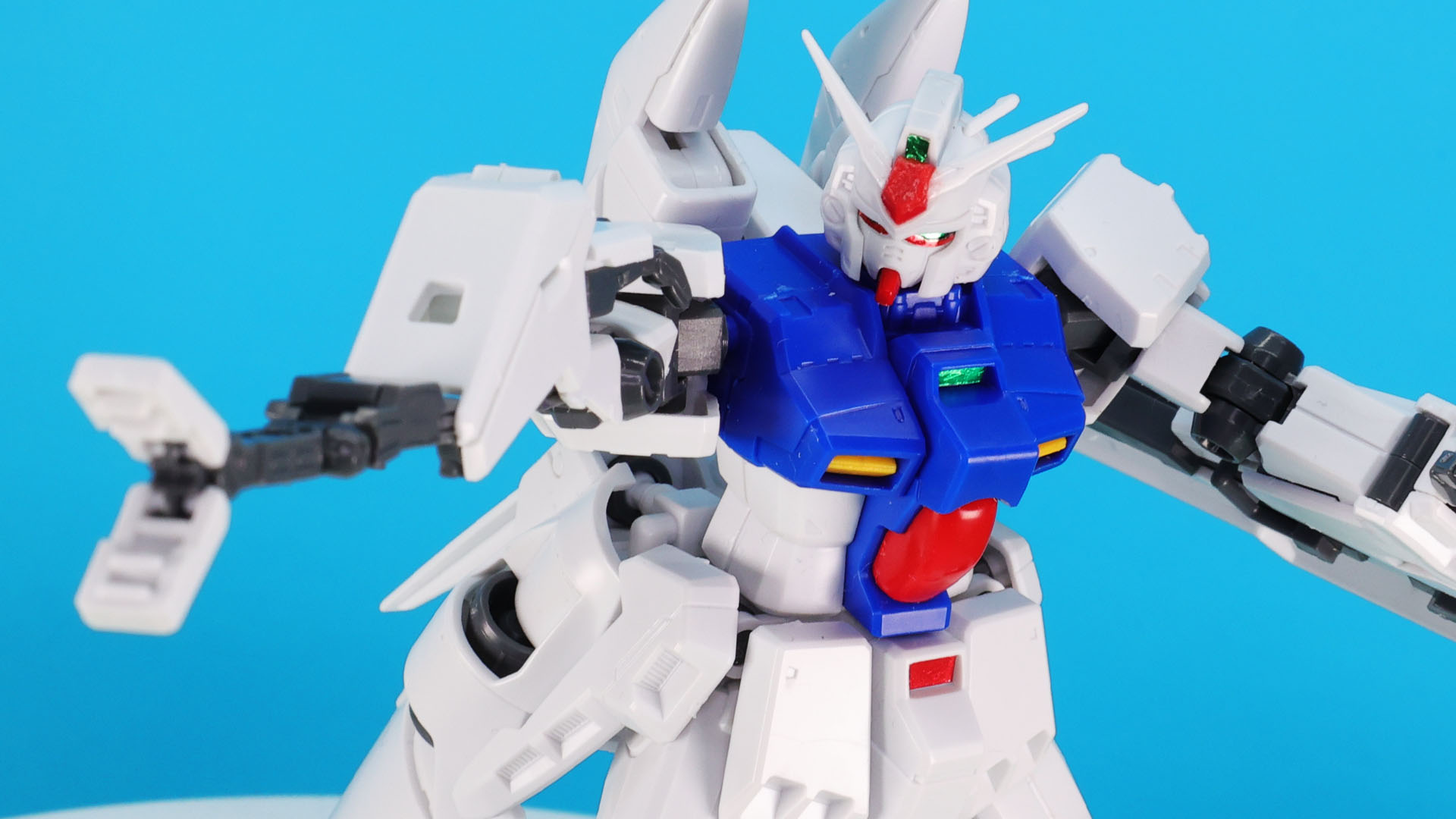 フォールディング・アームで腕のリーチを稼ぐ！