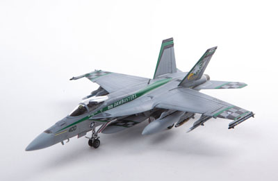 「凄!プラモデル 1/72 アメリカ海軍 F/A-18Ｅ スーパーホーネット“VFA-195 チッピーホー”」完成見本