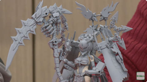 メガミデバイス」シリーズよりスサノヲとアマテラスに続くメガミ「皇巫