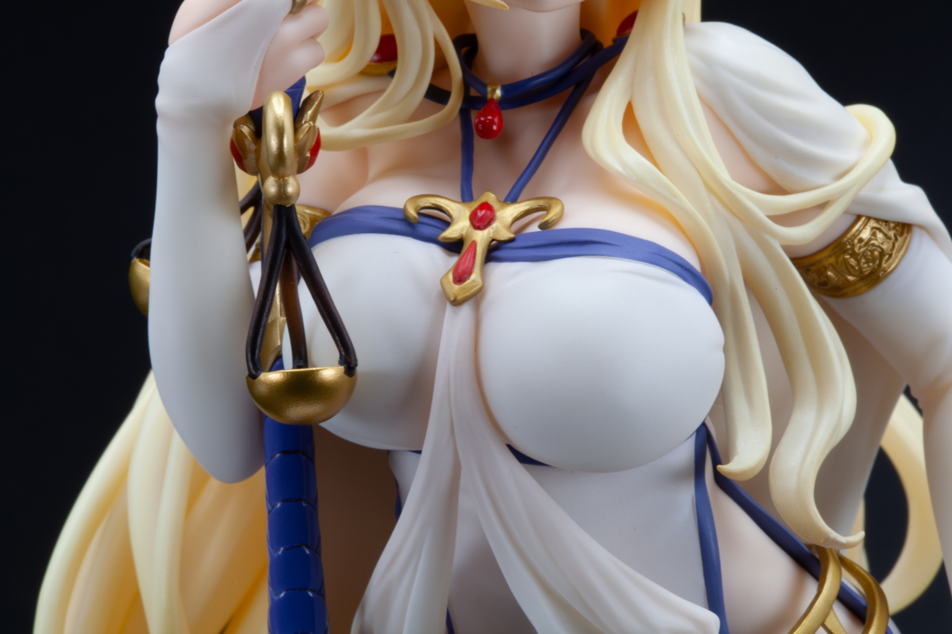 三つ編み部分の編み込みを細やかに表現している