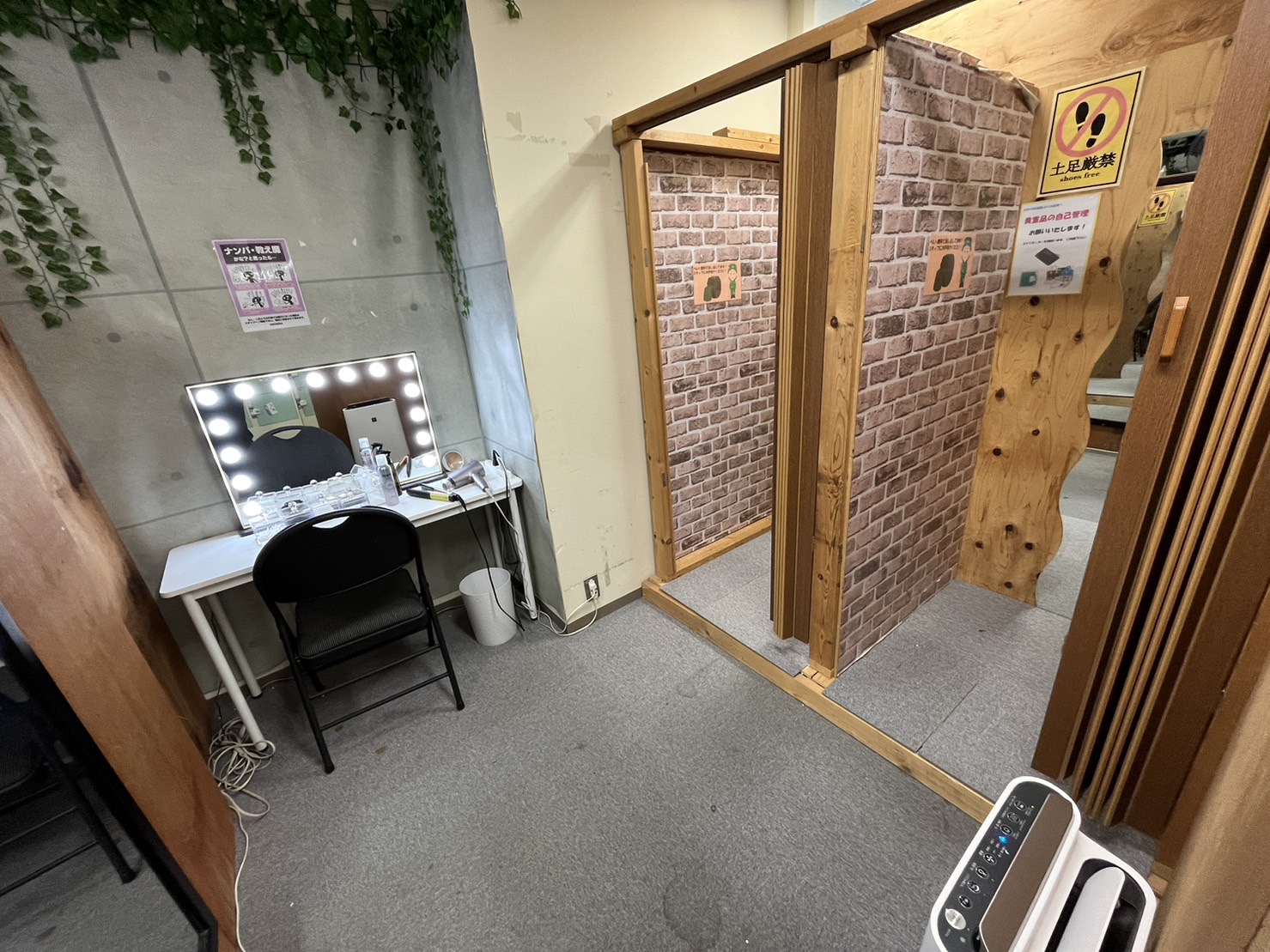 更衣室内にもさらに仕切りがあるため安心感も強い