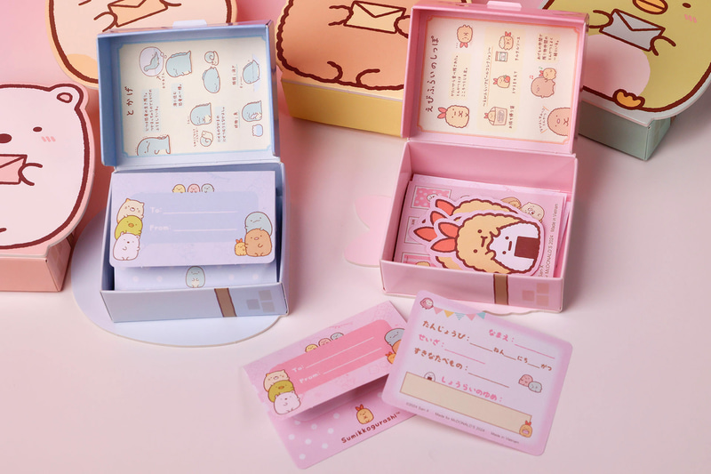 キャラクターケースの中には、かわいいアイテムがギッシリと詰まっている