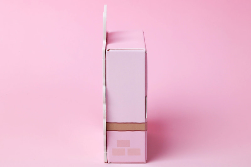 箱のサイズは変わらないが、今回のハッピーセット「すみっコぐらし」の中では絵が小さい分一番小ぶりに見える