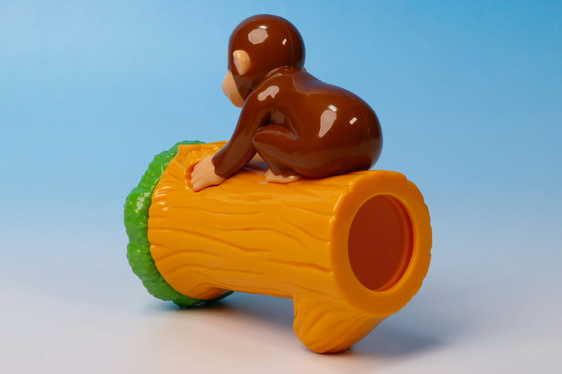 このように、立てて飾っておくこともできる