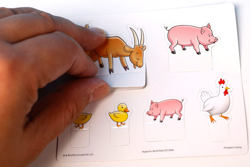 動物カードは、遊ぶ前に切り離しておく必要がある