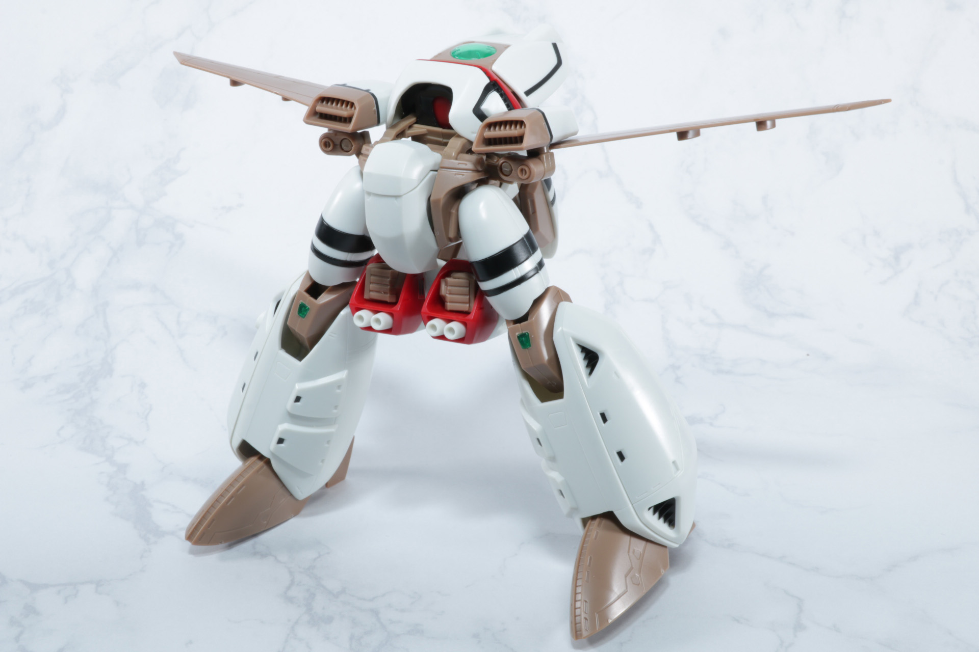 主翼部分を展開