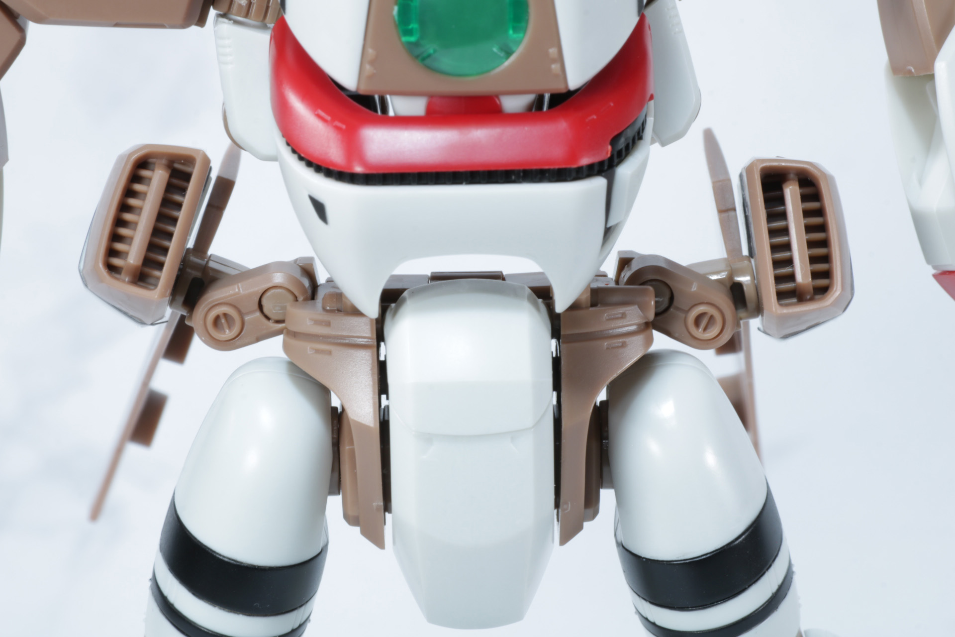 腰部は引き出し、位置を調整