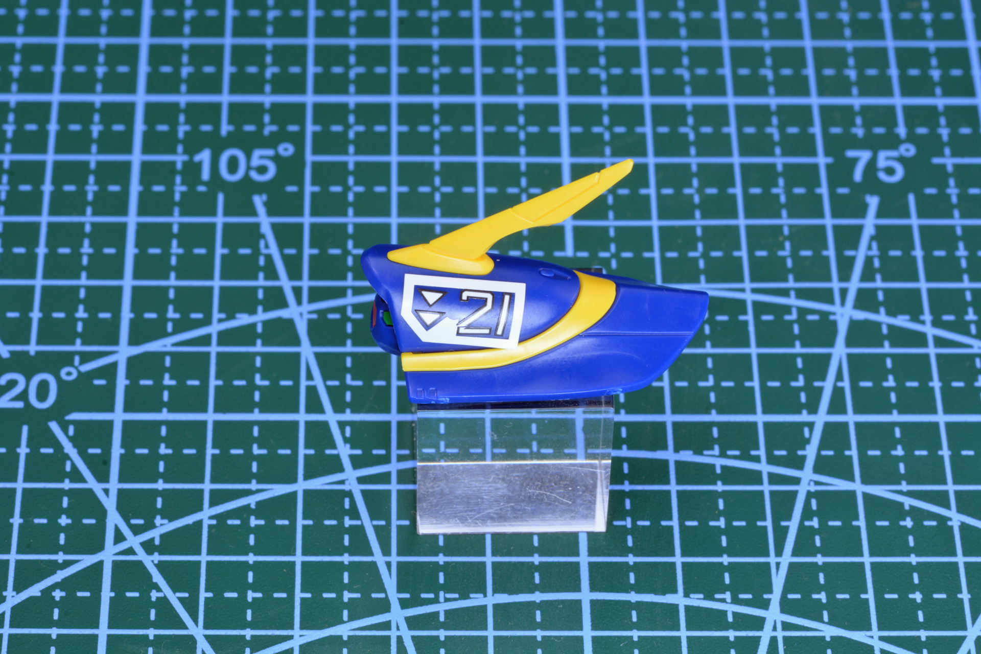 内部に機体ナンバーを配置