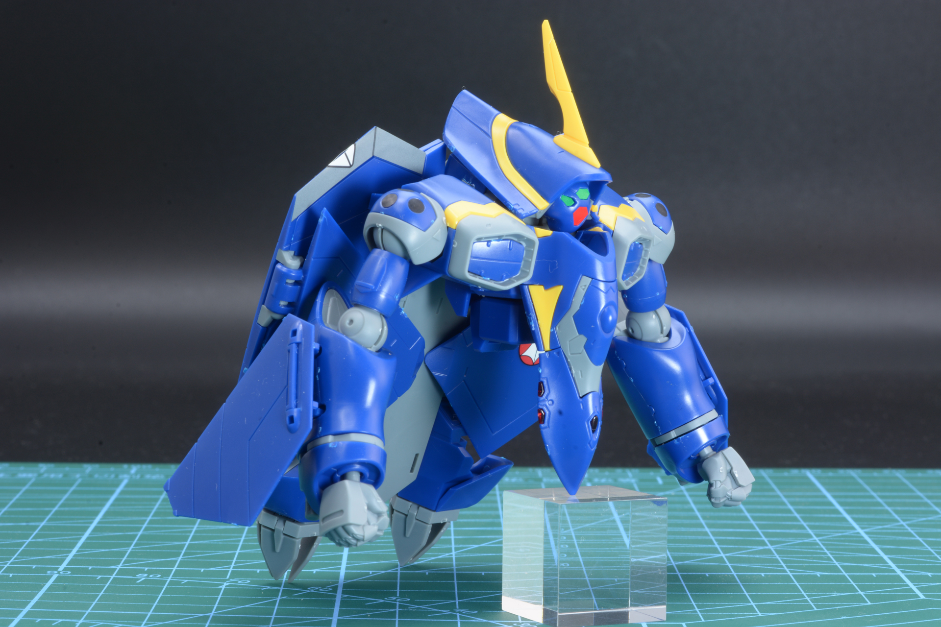 頭部も合わせて組み込む