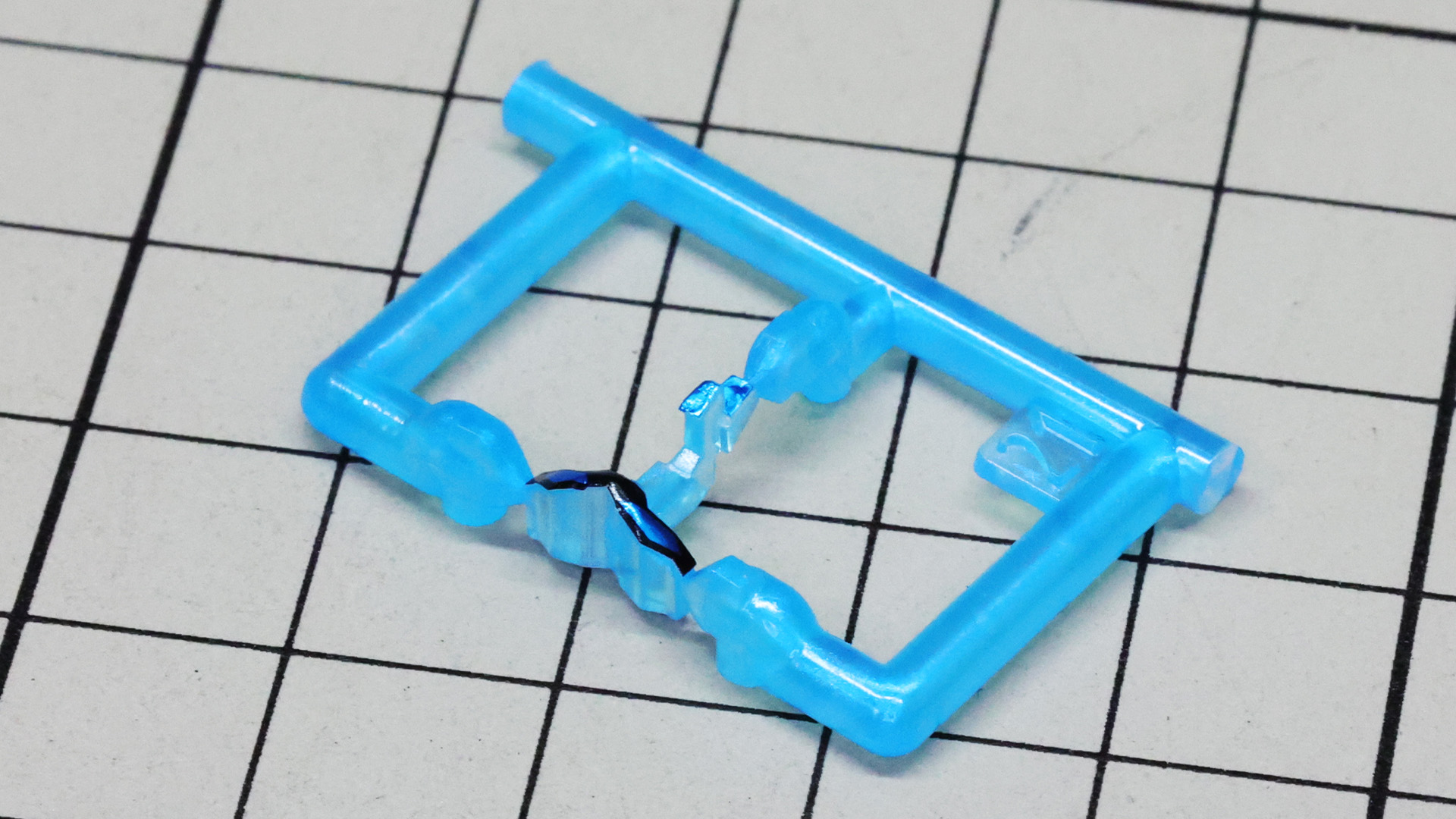 ランナー状態のほうがシールの貼り付けがラクです