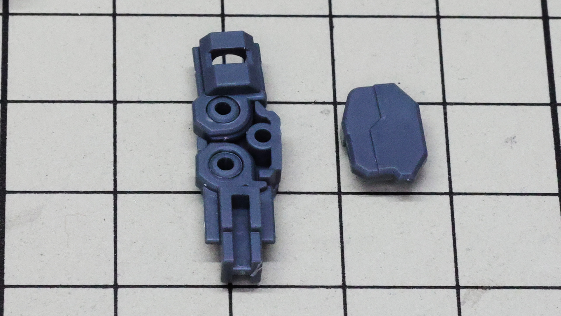 この肘関節はガンプラの進化を感じられる部分です