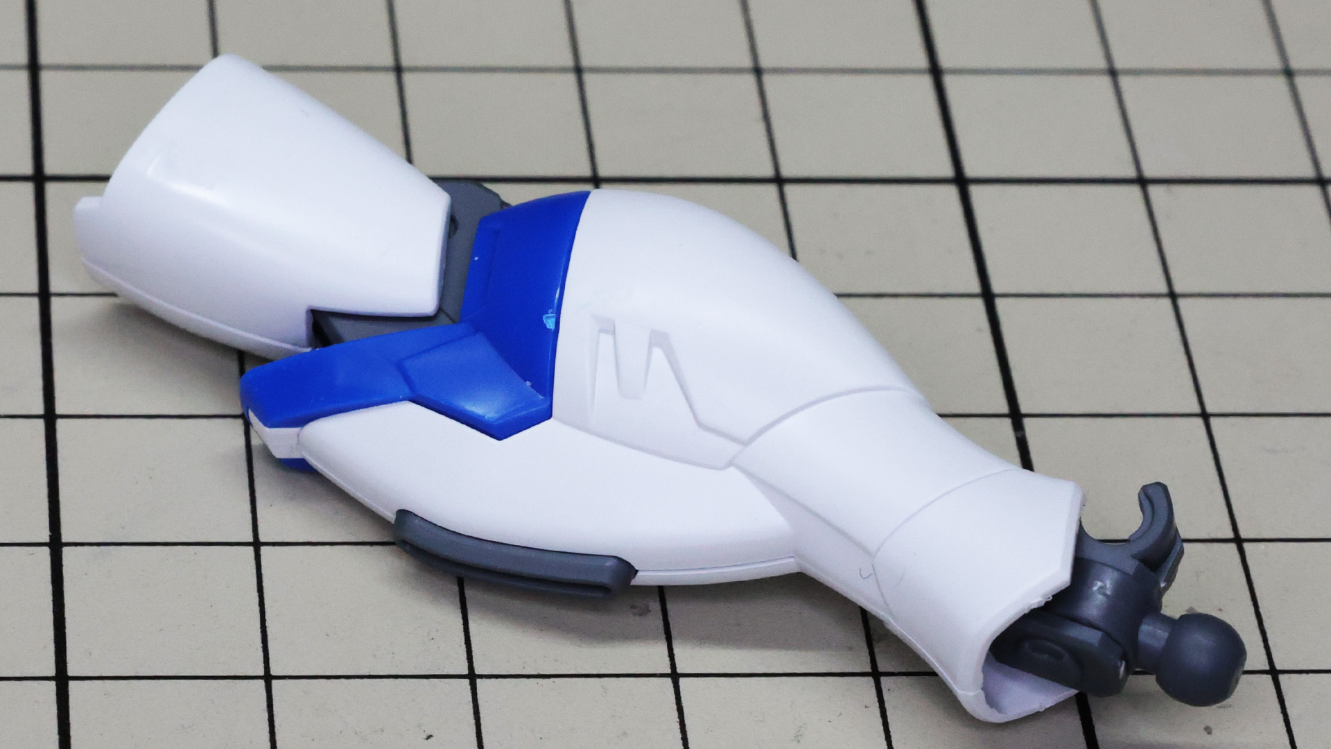 スミ入れしてやるとビシっと引き締まりそうです