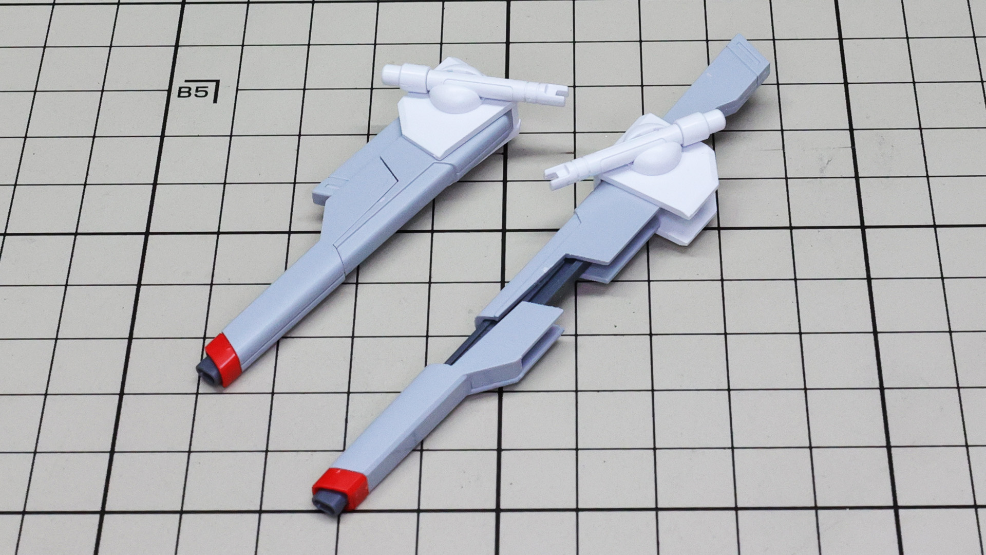 左が短縮状態、右が伸長状態