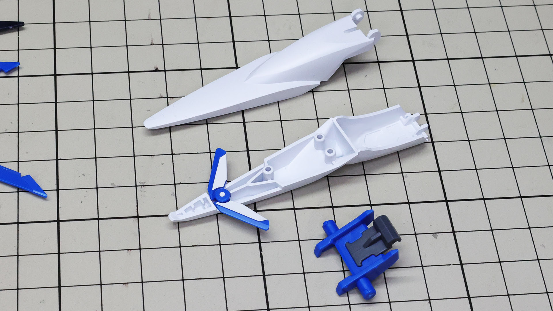 小さいウイングは収納されます