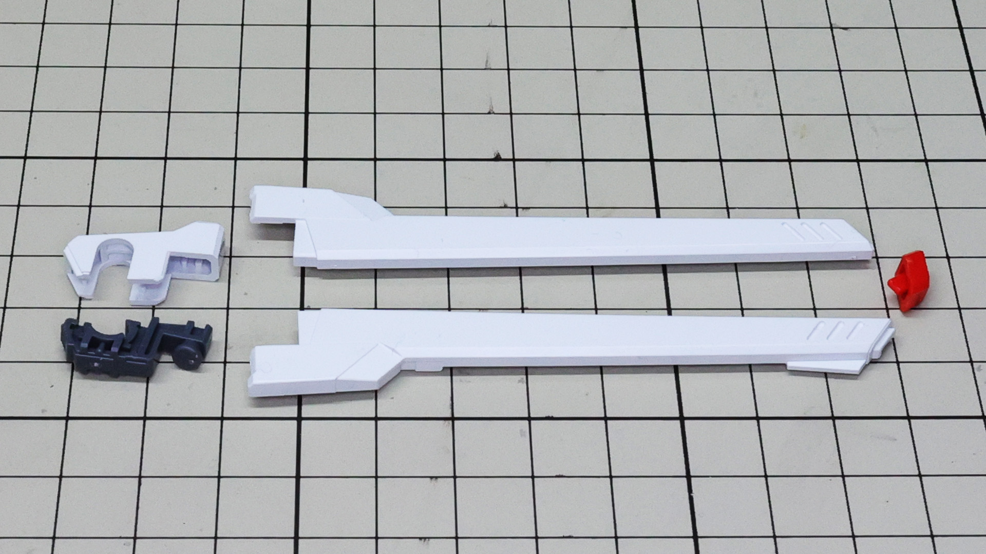 アグニ砲は基部に関節軸を持ったメカフレームを組み込みます