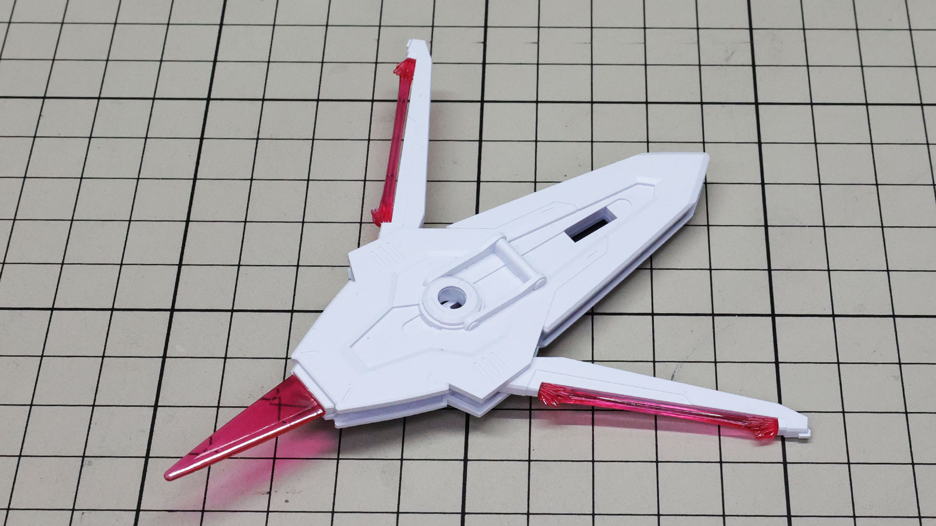 先端とウイングにビームエフェクトを付けられます