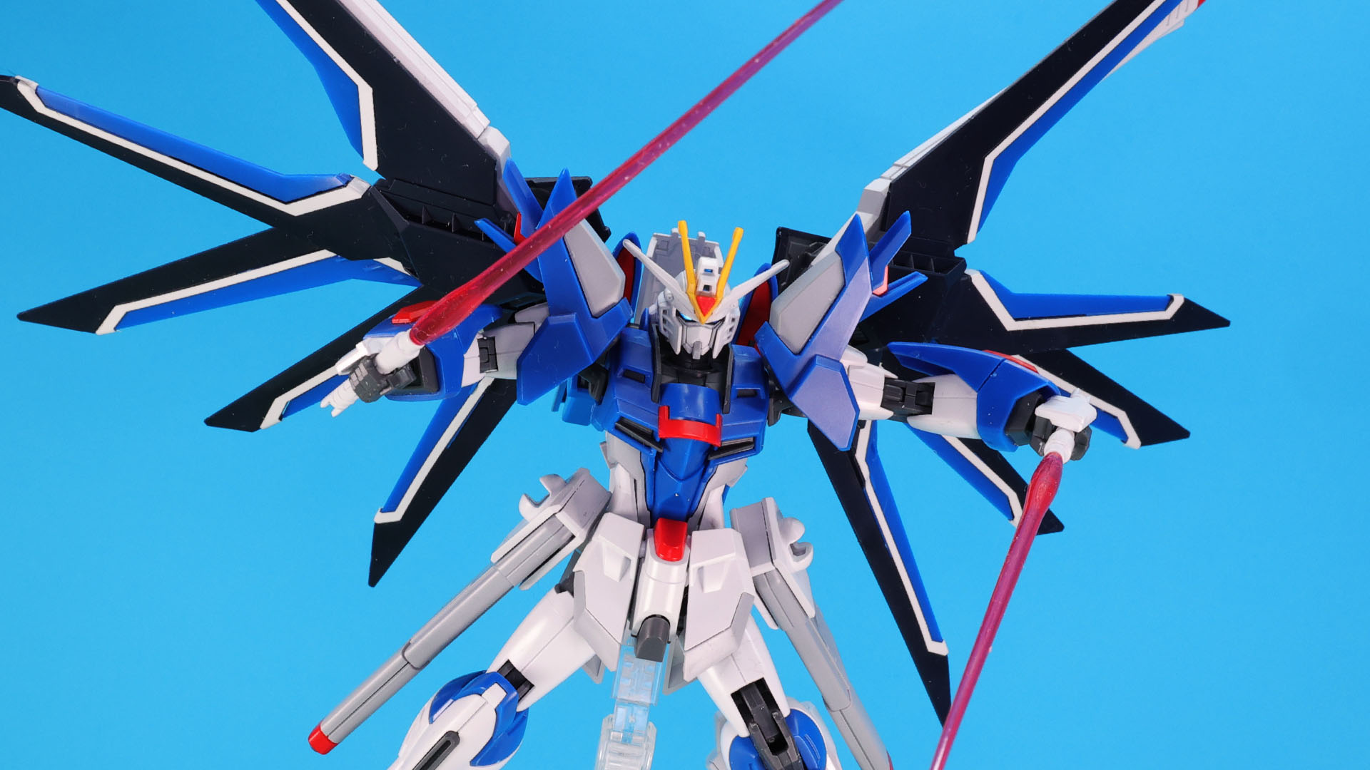 ビームサーベル2本で敵を圧倒する！