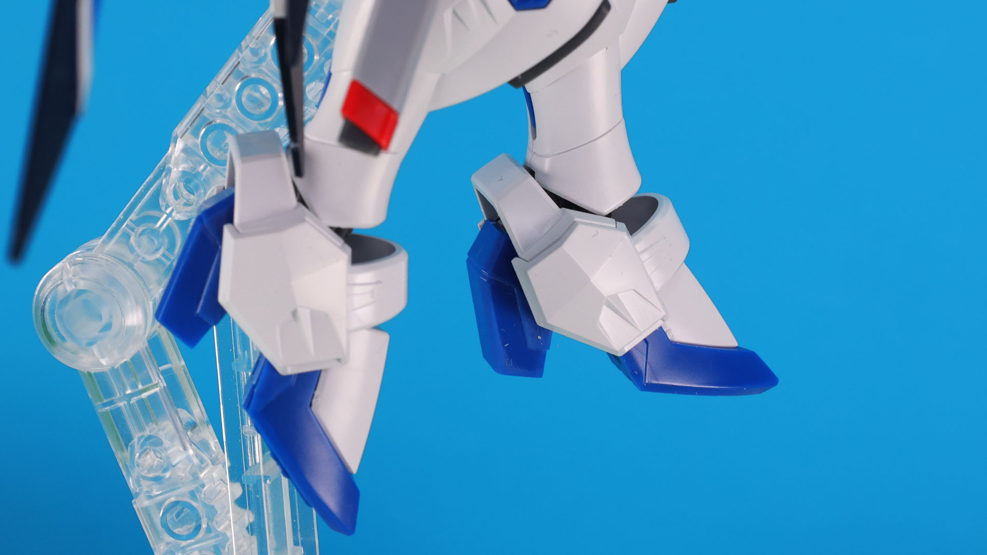 ハイヒール的な意匠を持つソール部