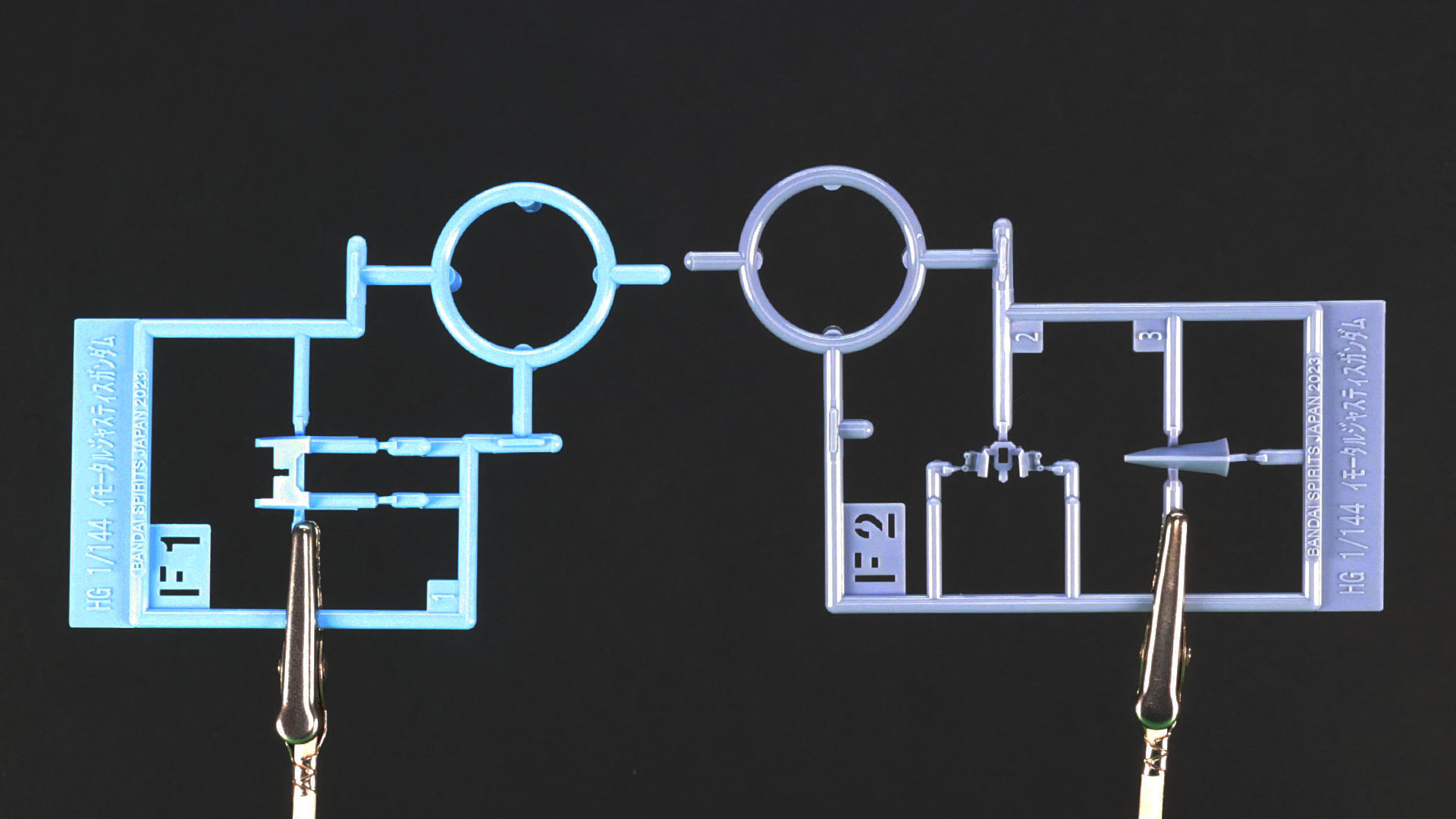 F1/F2:主に頭部パーツなど