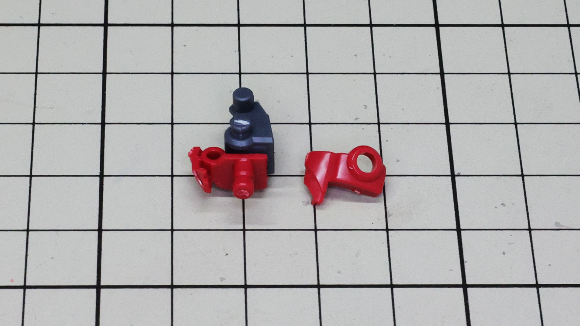 肩関節内には大きなメカフレームを内包します