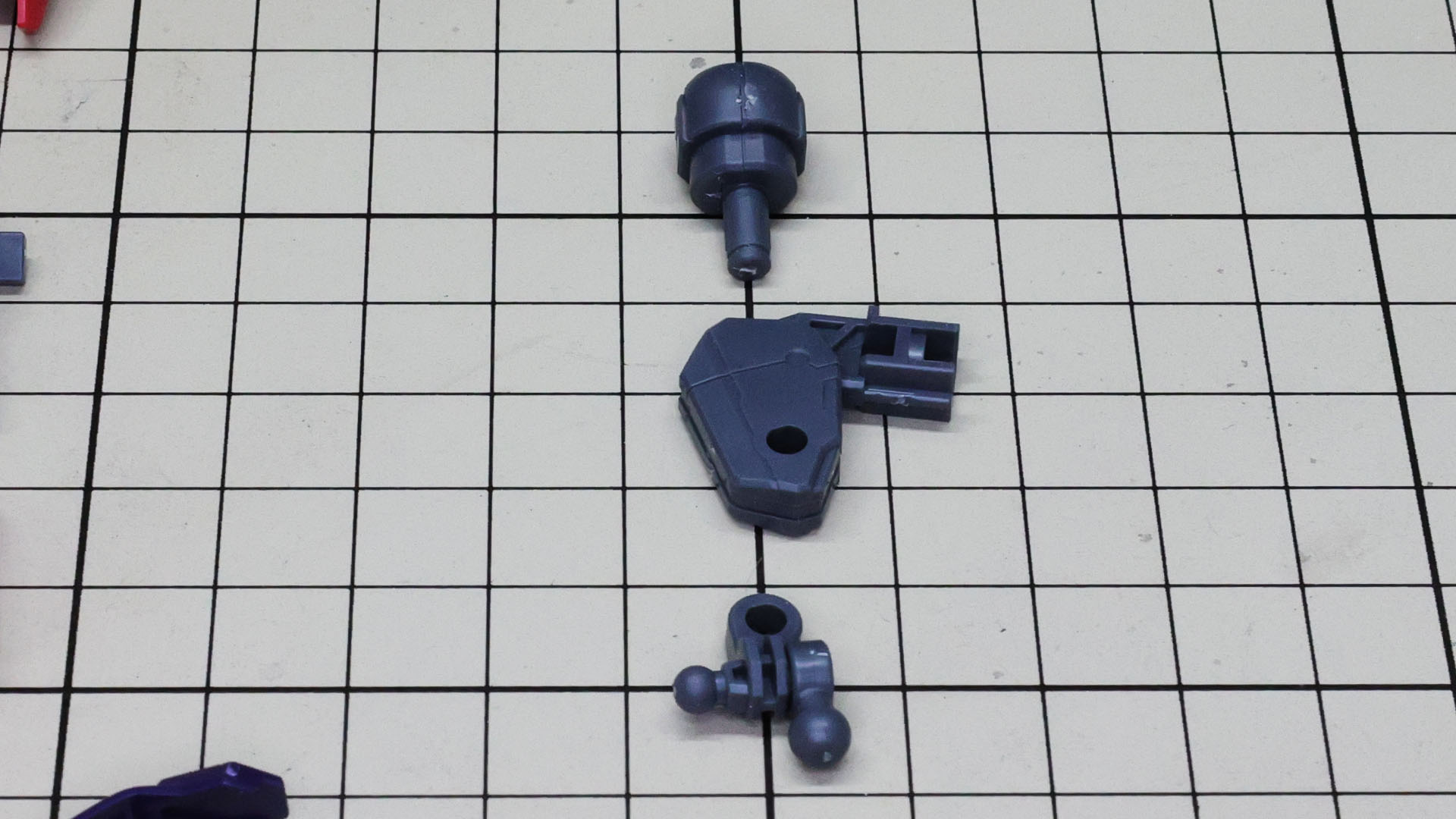 膝関節はこの状態では1軸のみなので大腿部側が約90度曲がるのみです