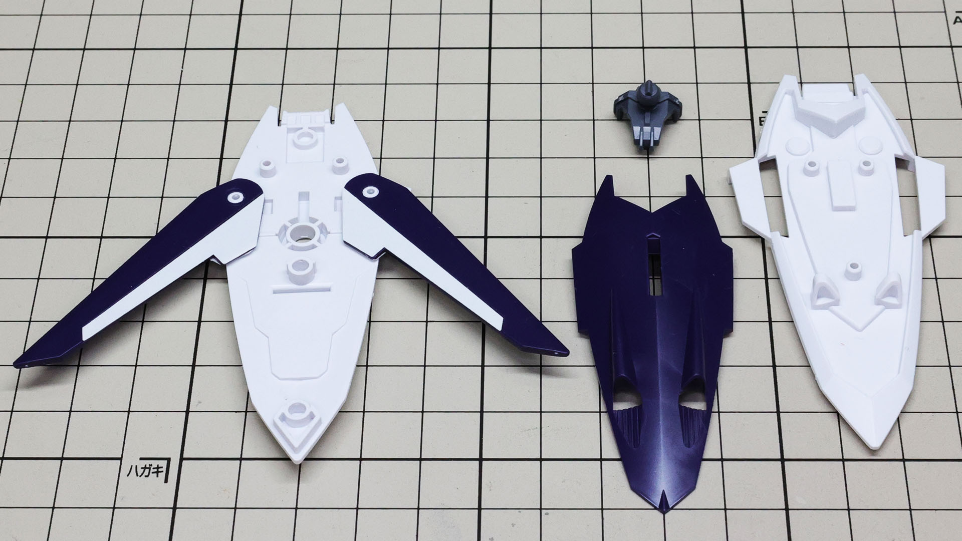 イモータルジャスティスガンダムのシールドの羽にはビームエフェクトはありません