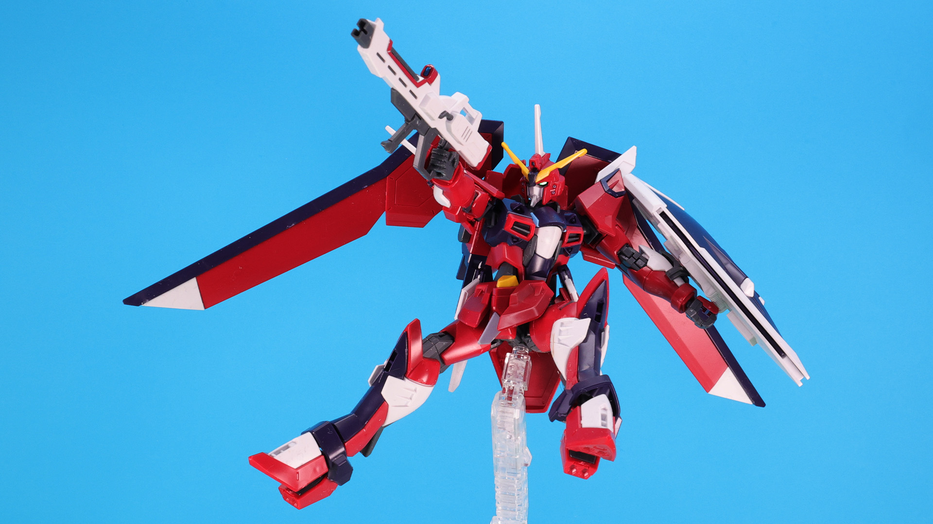 ビームライフルはライジングフリーダムガンダムと同一ものです