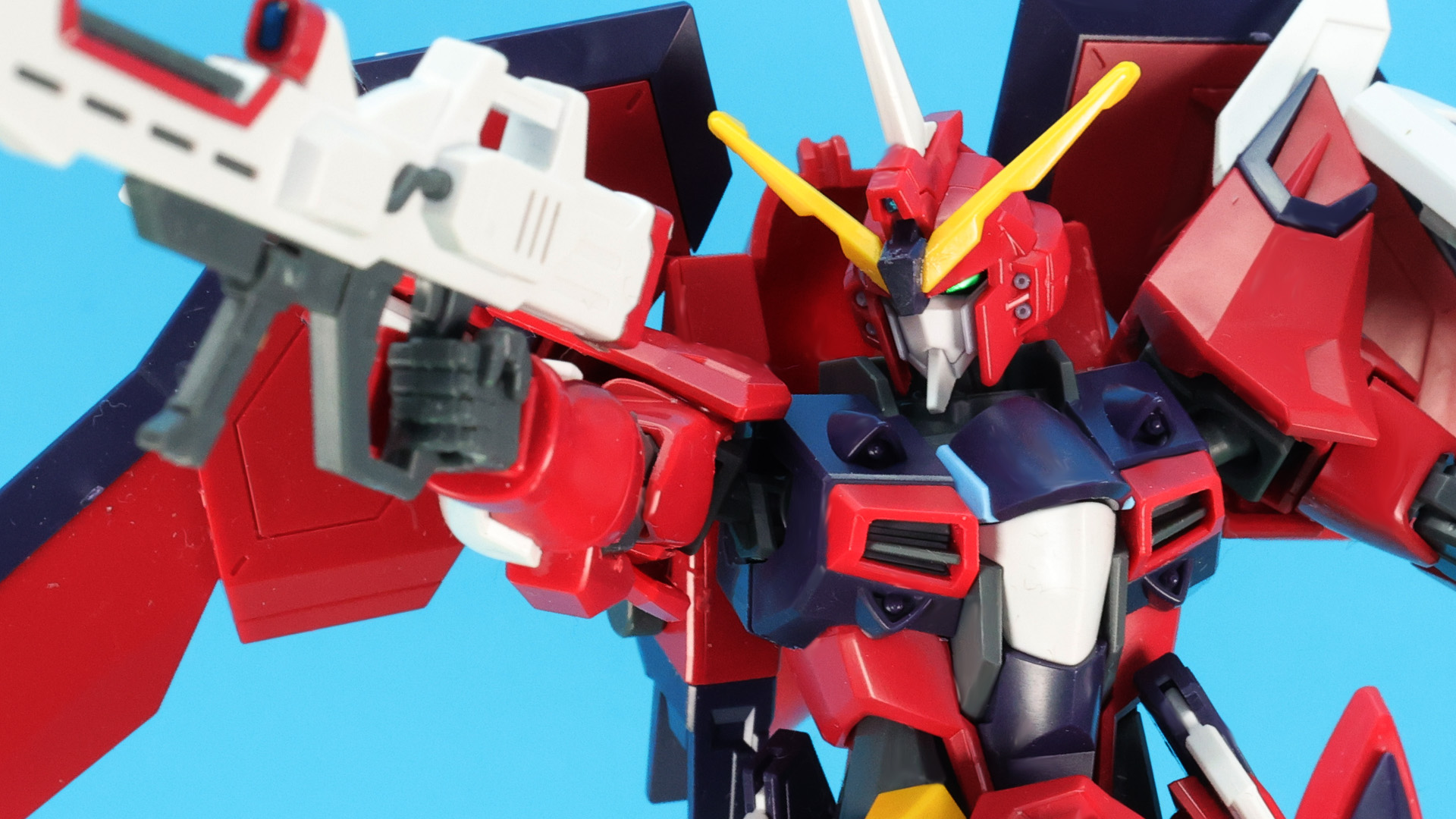 シールドは同じではないものの、ほぼライジングフリーダムガンダムと同一の機構です