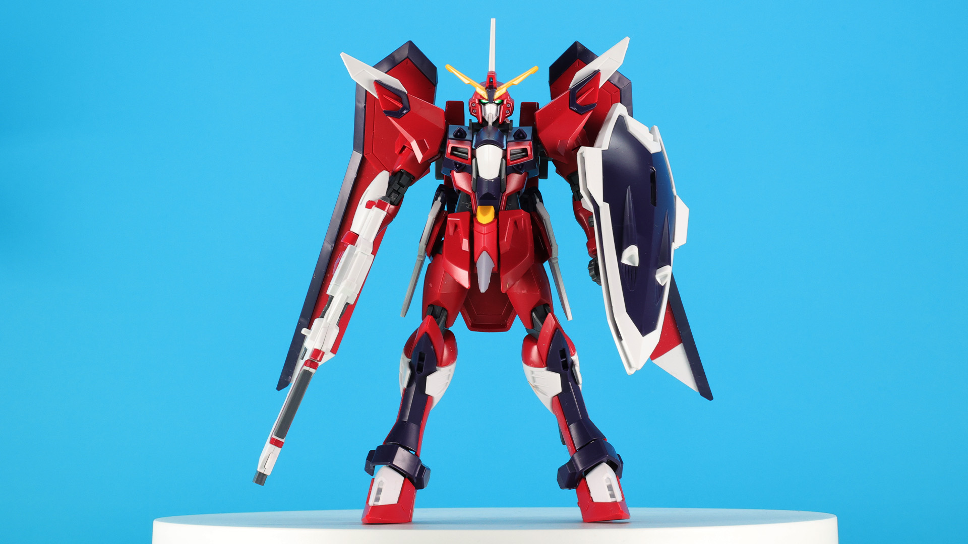 ジャスティスガンダムの系譜を感じるイモータルジャスティスガンダムのシルエット