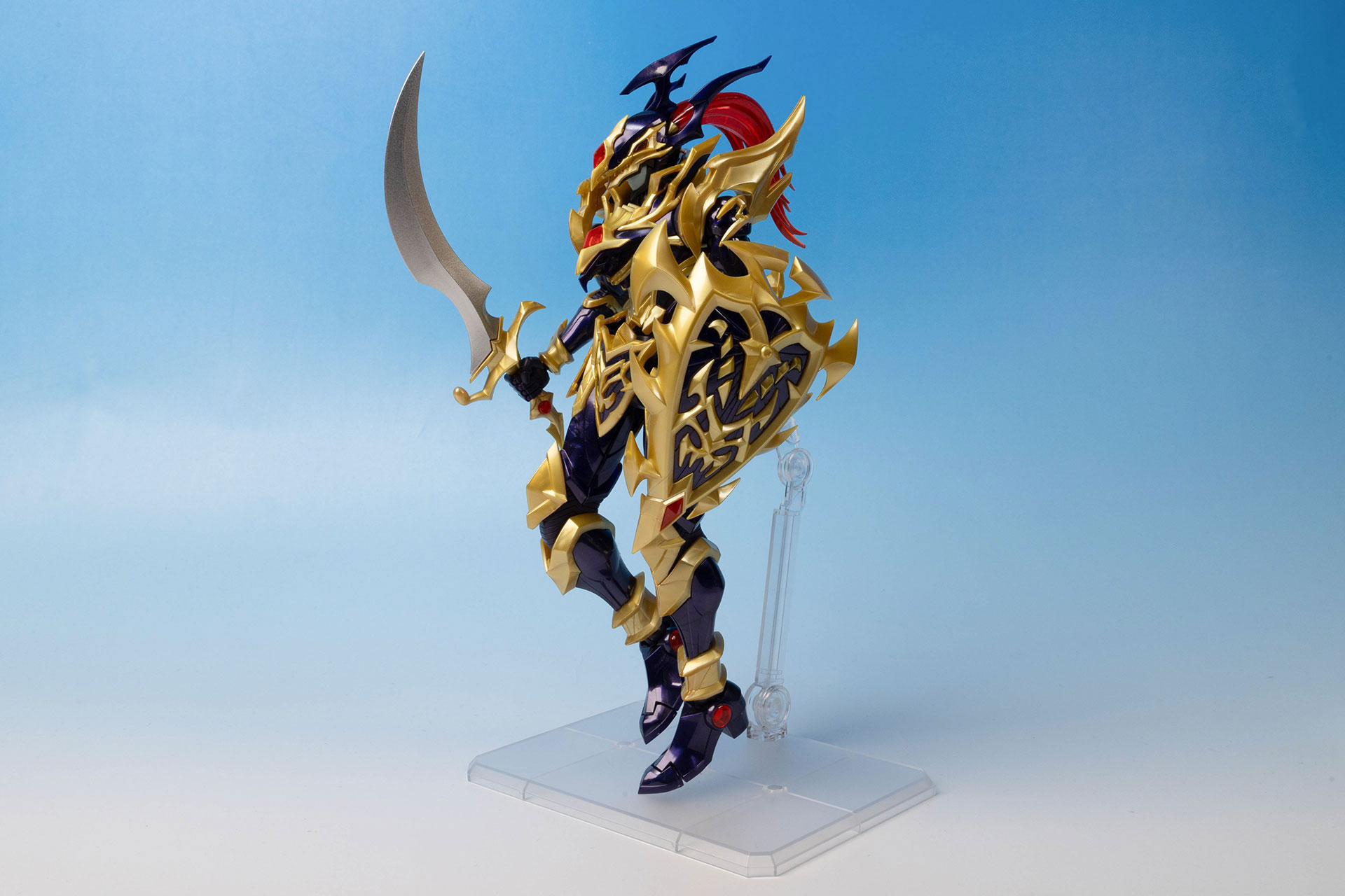 別売りの「アクションベース7 [クリアカラー]」を使い、おなじみのポーズを再現！