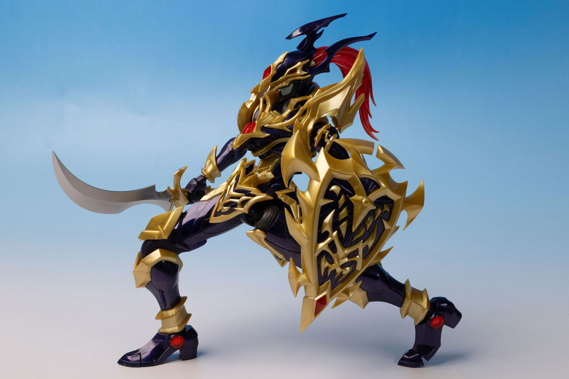 脚もこれだけ広げて自立できるのは、なかなかすごい！