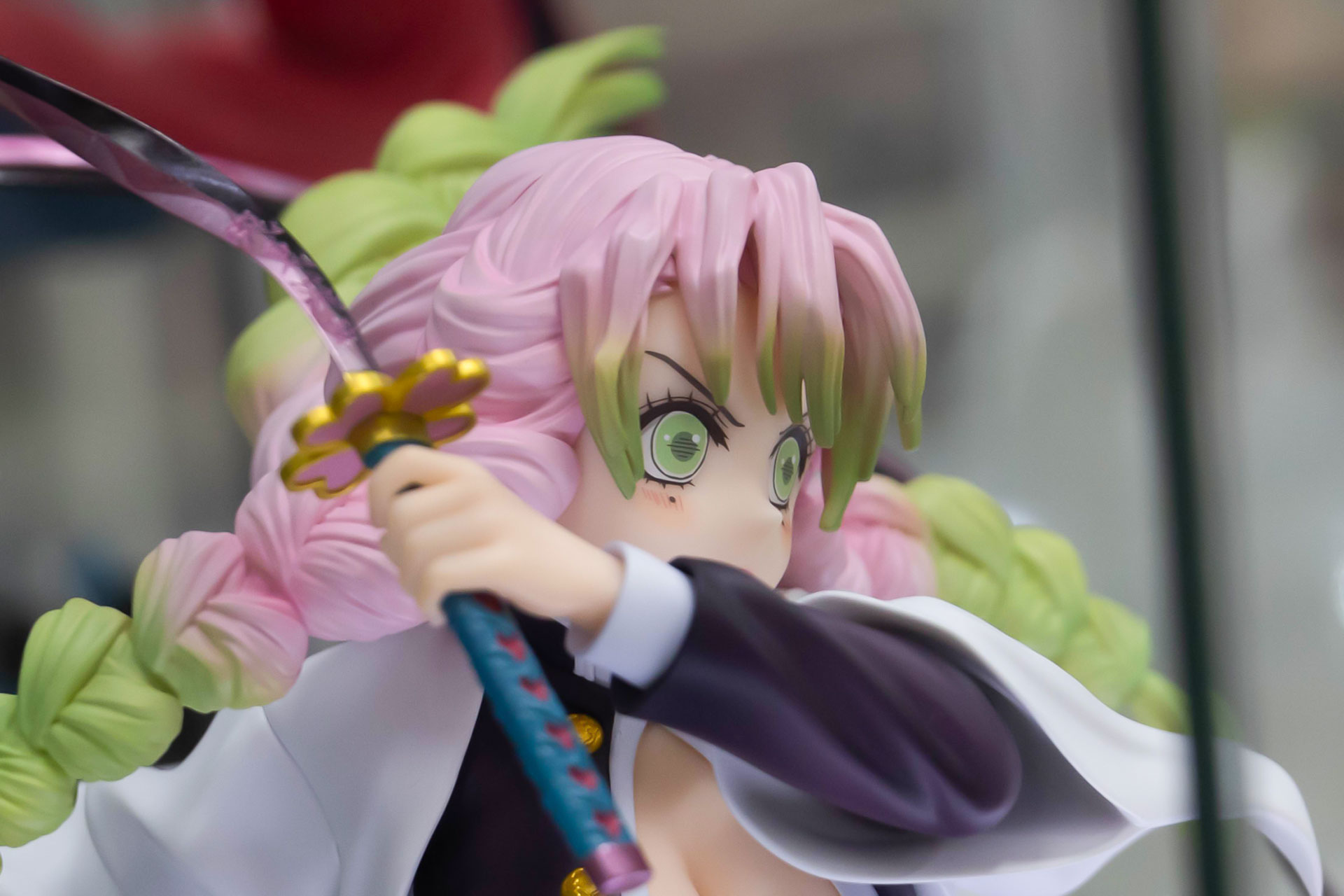 様々な角度から見られるのもフィギュアならでは！
