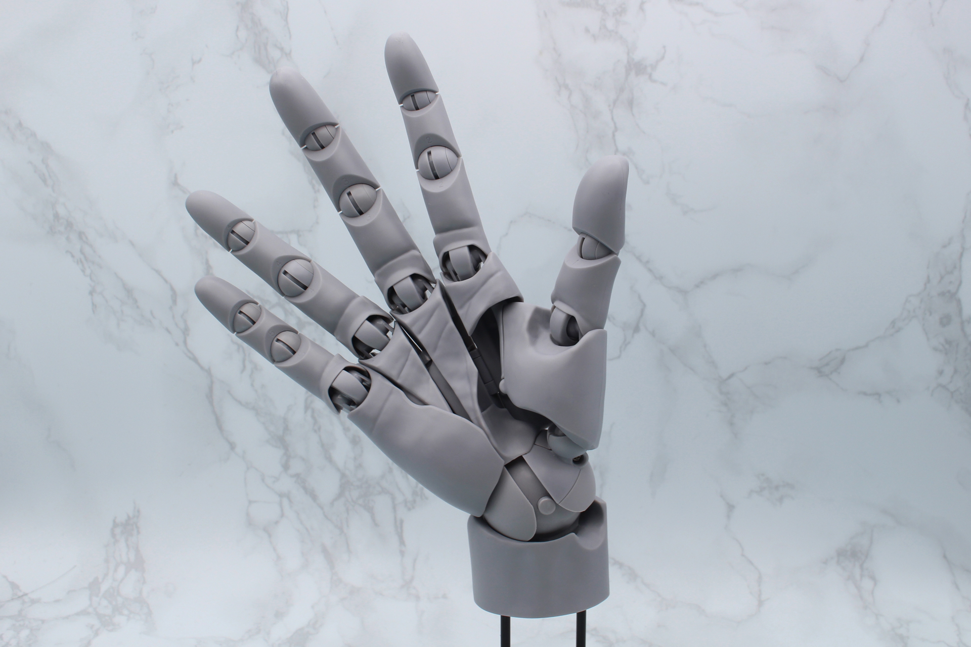 手首の左右のスイング