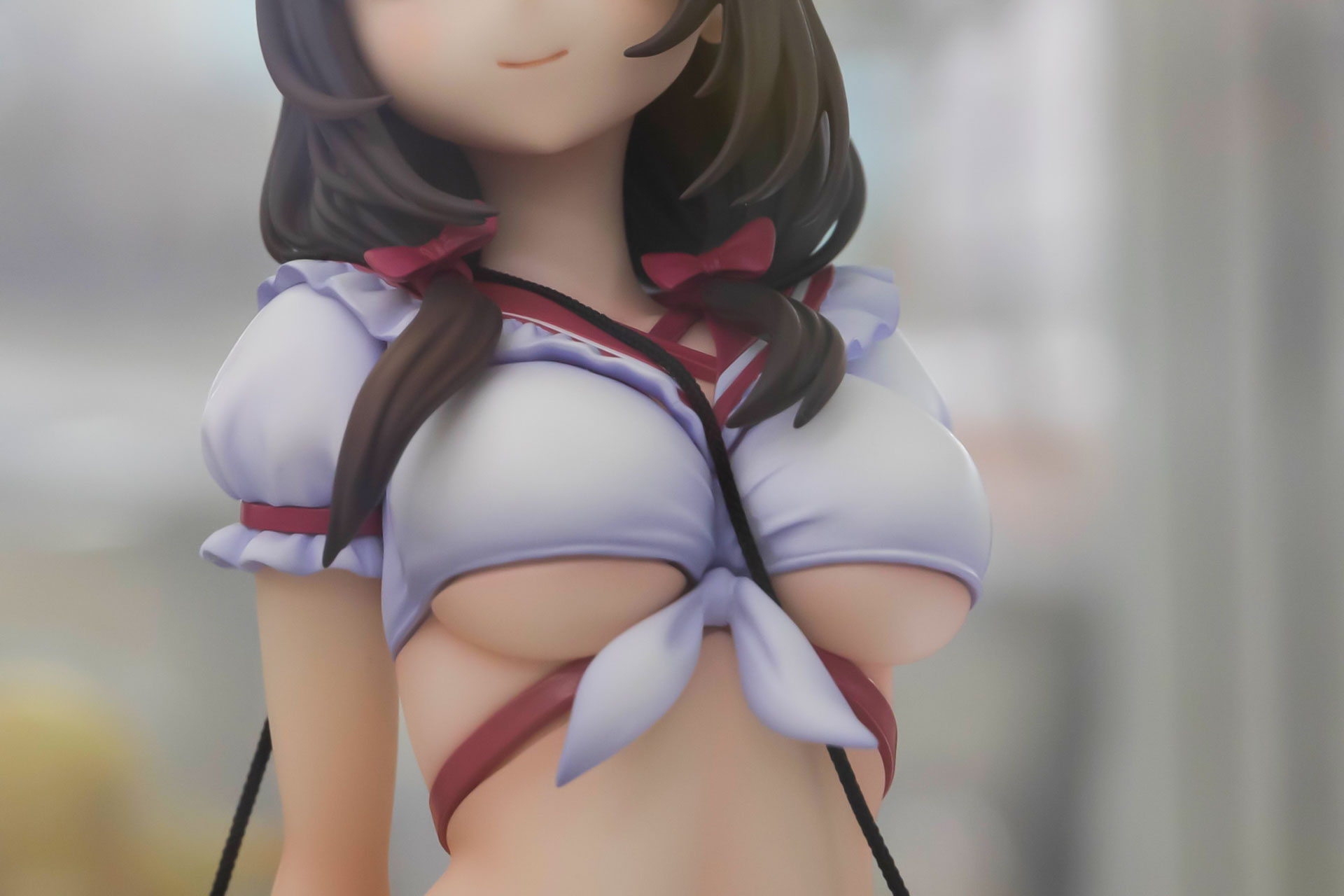 原作の雰囲気を再現したような彩色が施されている