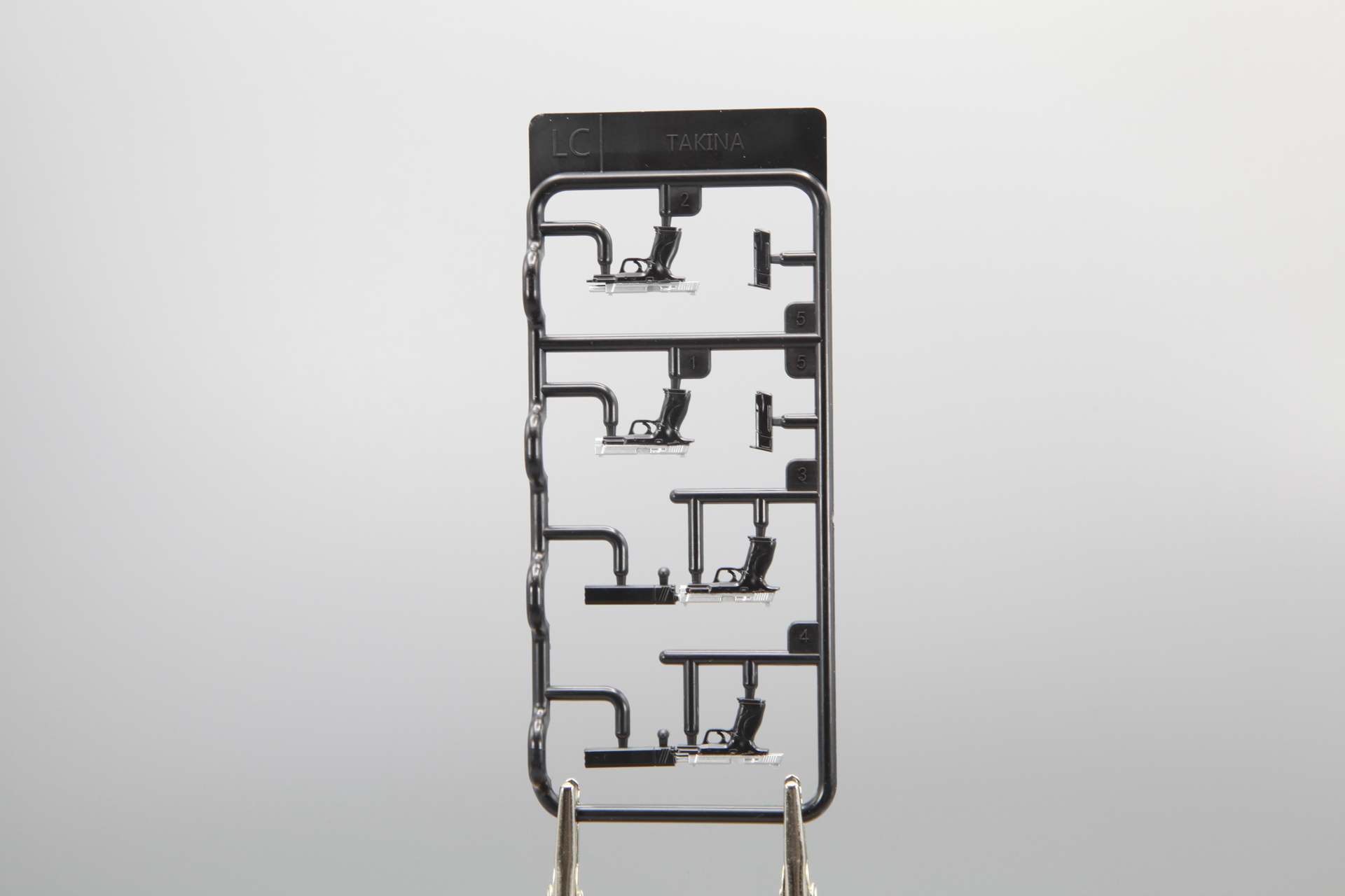 たきなのハンドガンを表現するLCランナー