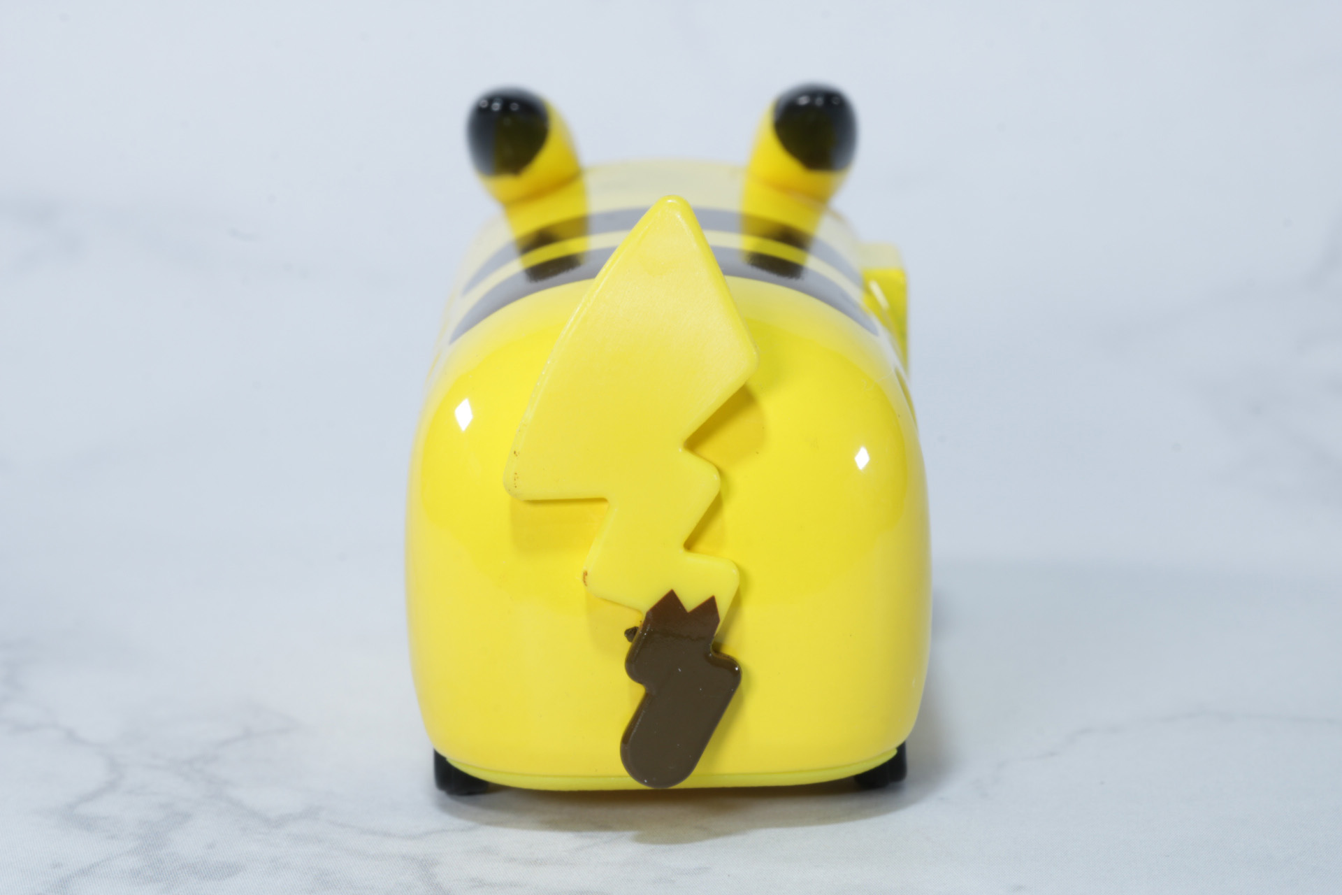 尻尾の模様も色分けされている