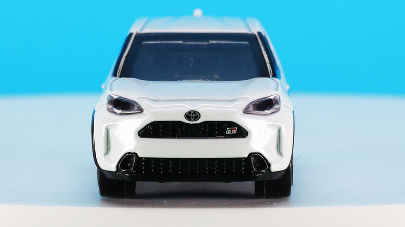 前から見るとなんだかかわいらしさもあります