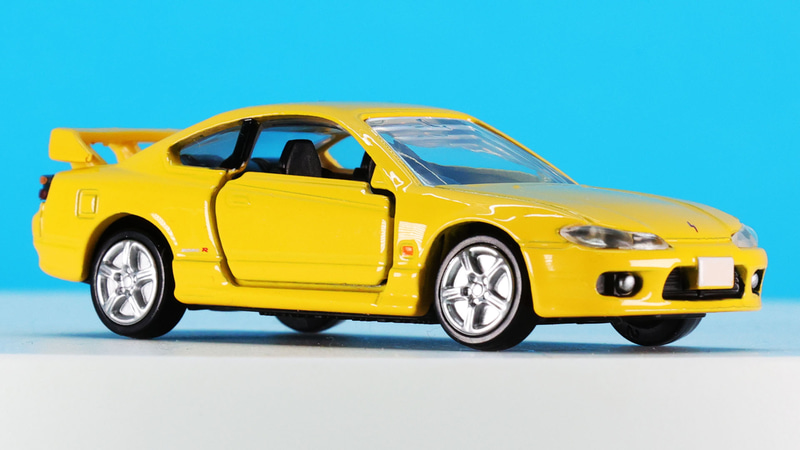 左右ドア開閉アクションがあります！