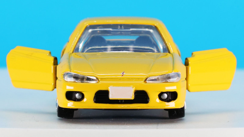 左右ドア開閉アクションがあります！